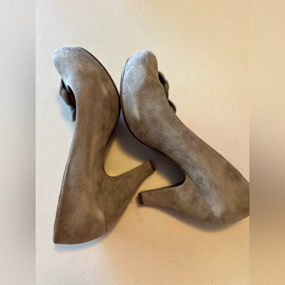 Chie Mihara Kerin 004 Suede Flower Heel Grey - Picture 5 of 9